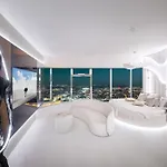 شقة Sky Tower - 48 Pietro Penthousy Z Prywatna - Adult Only