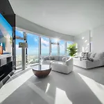 شقة Sky Tower - 48 Pietro Penthousy Z Prywatna - Adult Only فروتسواف