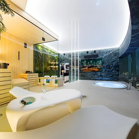 Apartment Sky Tower - 48 Pietro Penthousy Z Prywatna - Adult Only