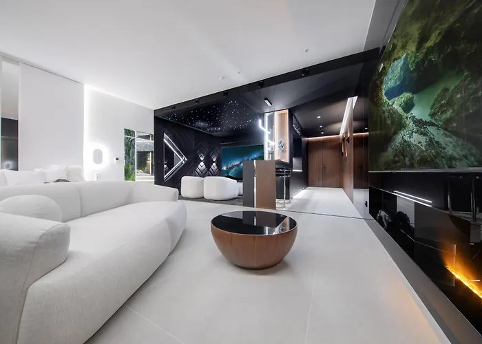 Sky Tower - 48 Pietro Penthousy Z Prywatna - Adult Only Διαμέρισμα *